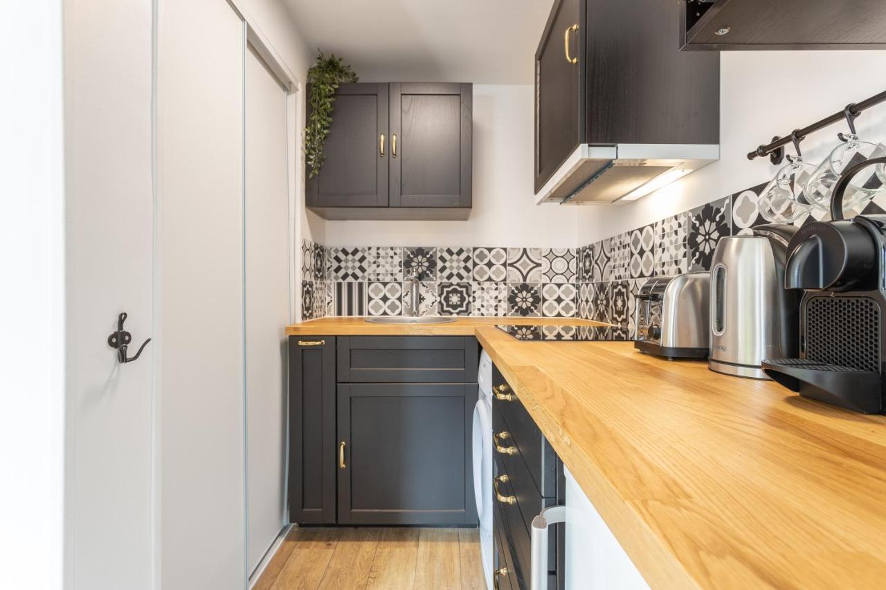 Le Grand Parilly Apartment Bron Exterior photo